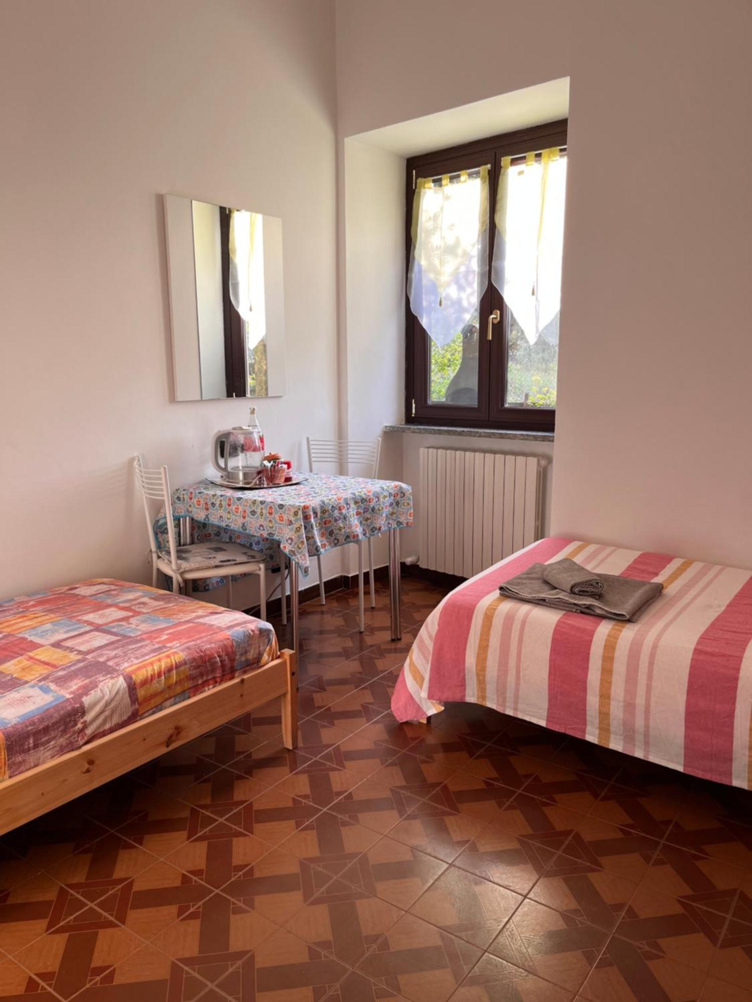 Il Cortile Como Single & Double Room In Apartment No Hotel Εξωτερικό φωτογραφία