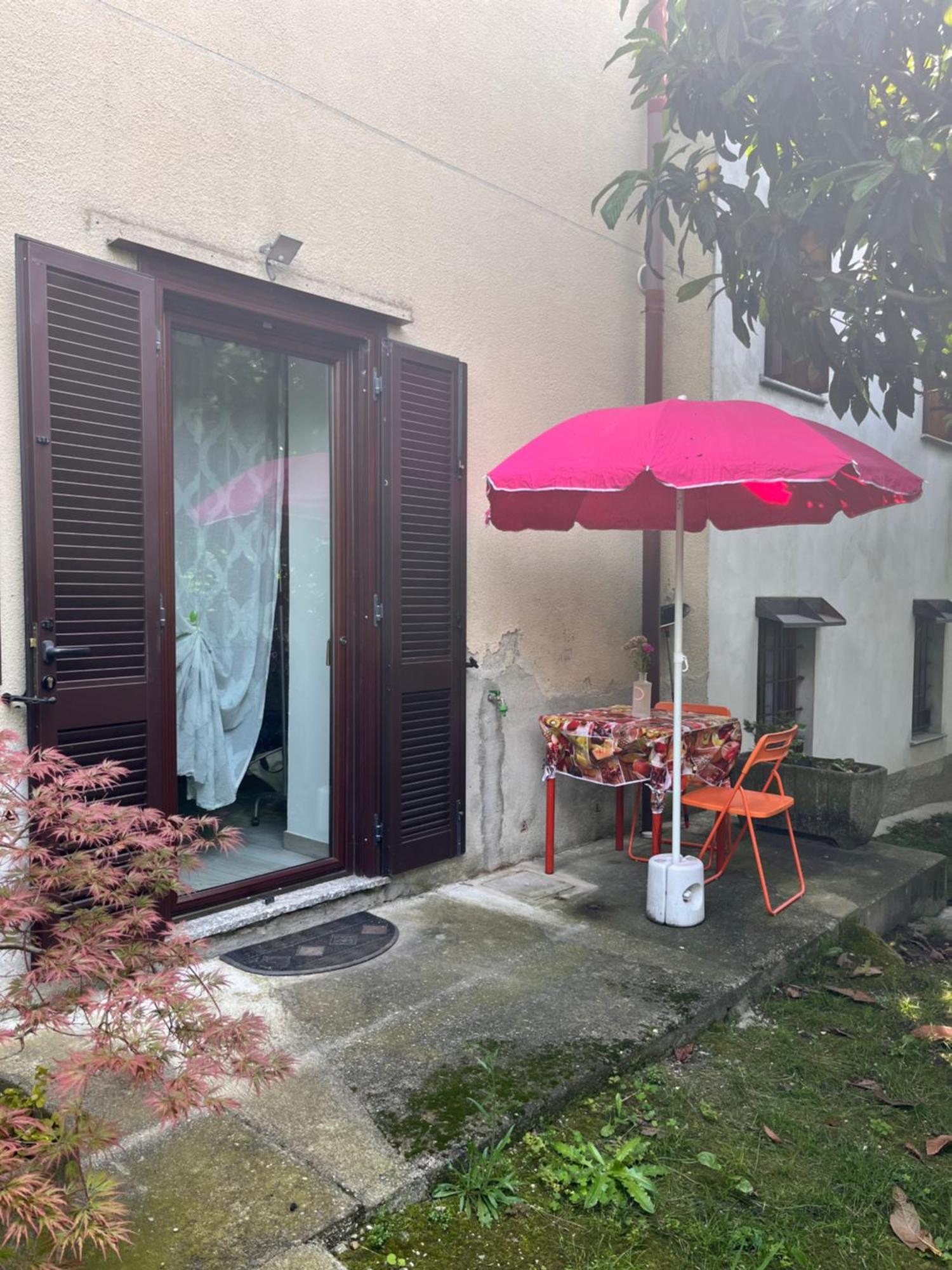 Il Cortile Como Single & Double Room In Apartment No Hotel Εξωτερικό φωτογραφία