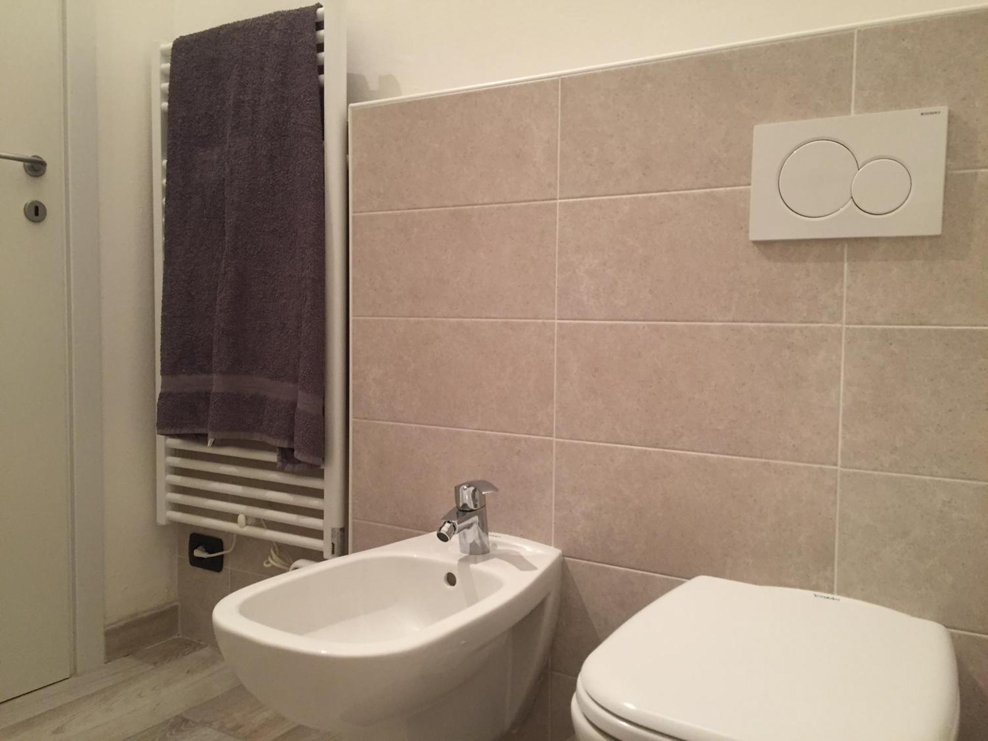 Il Cortile Como Single & Double Room In Apartment No Hotel Εξωτερικό φωτογραφία